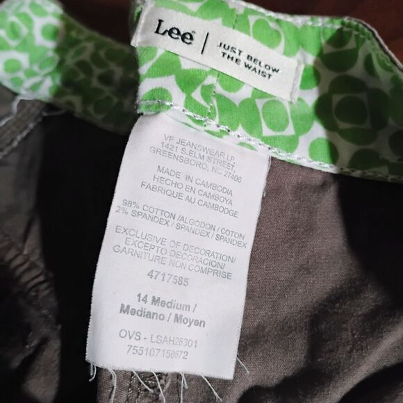 Lee brand Brown Cargo Shorts - Size: 14 Med (1139) - Picture 4 of 6
